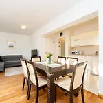 Marie 2 Bdr Apartment